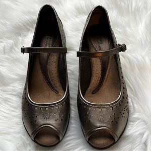 White Mountain “Motif” Mary Janes